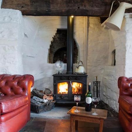 Ty Fferm Hen, Ancient Farmhouse, Coity Bach Talybont-on-Usk Exterior foto